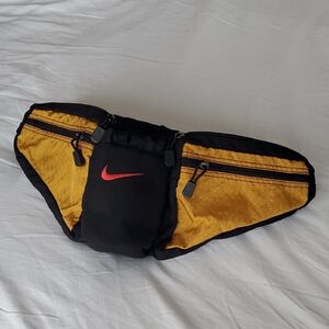 Vintage Nike Waist Hiking Running Fanny Pack Bag Zipper Water Bottle Holder